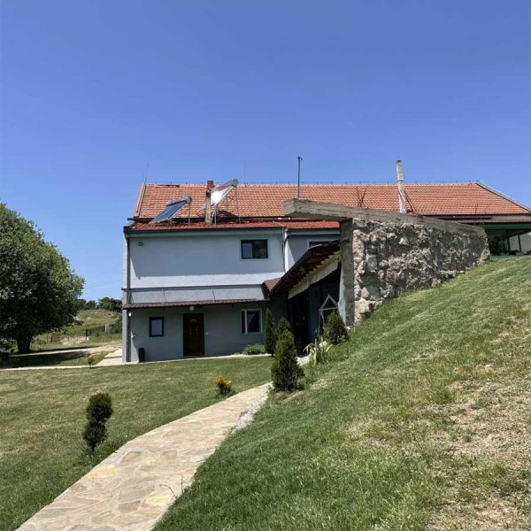 smestuvanje-vila-sveta-voda-osogovska-planina