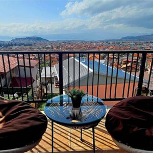 Прекрасен поглед кон Крушево од тераса