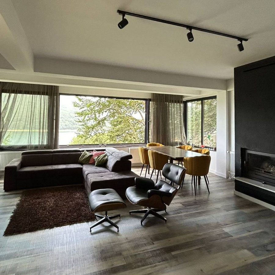 Топол камин, удобност, семеен одмор