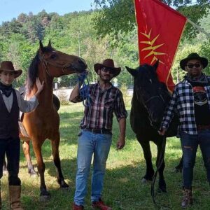 Резервирај ја својата јавачка тура