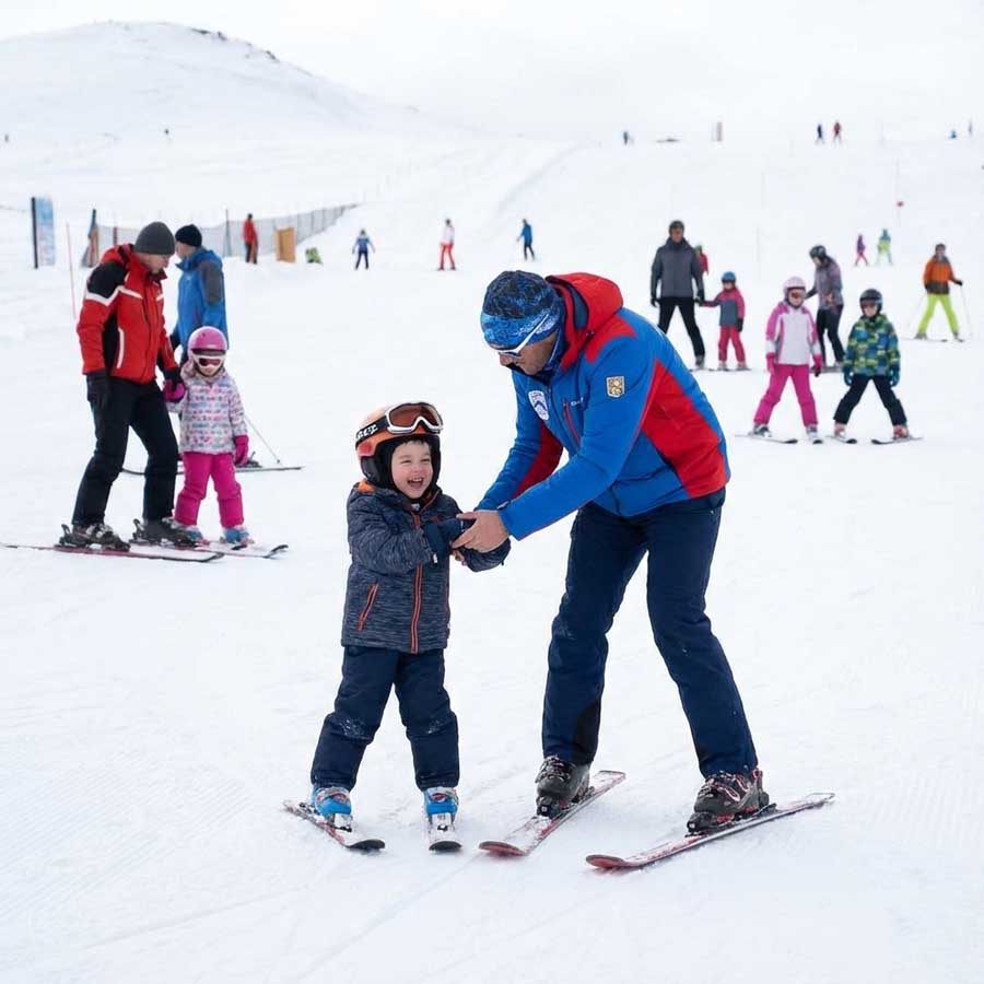 Професионален ски инструктор