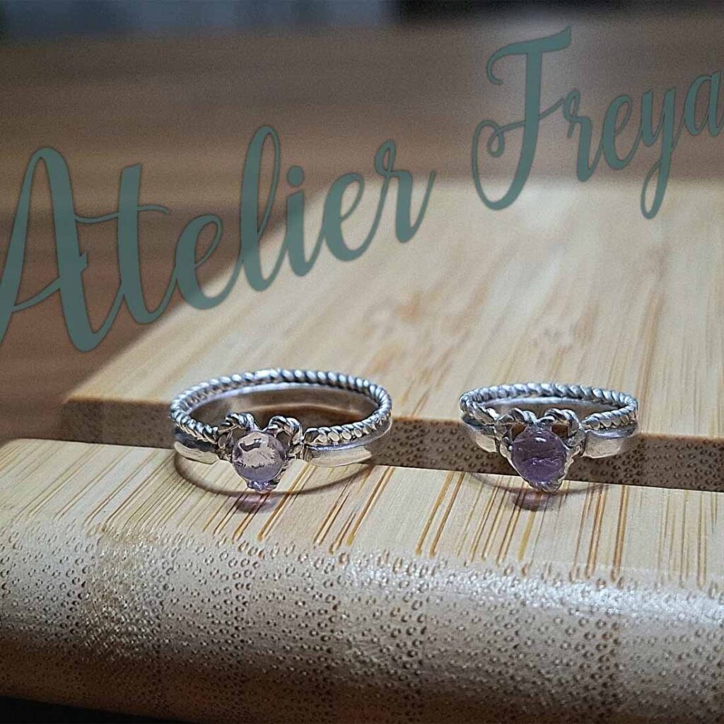 Рачна изработка на елегантен сребрен накит