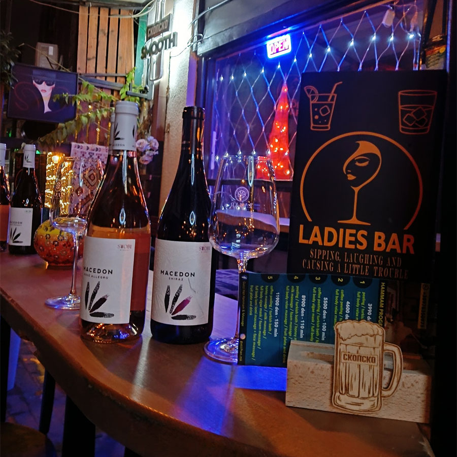 Дегустација на македонски вина во Драчево