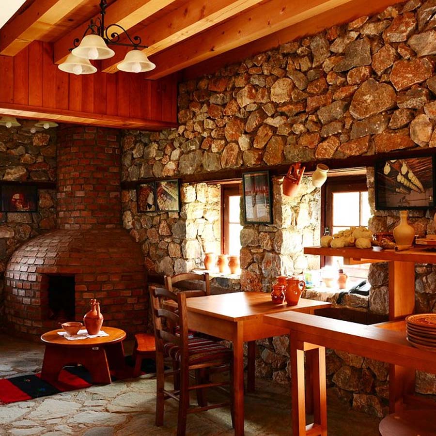 Врвно македонско вино и традиционална храна