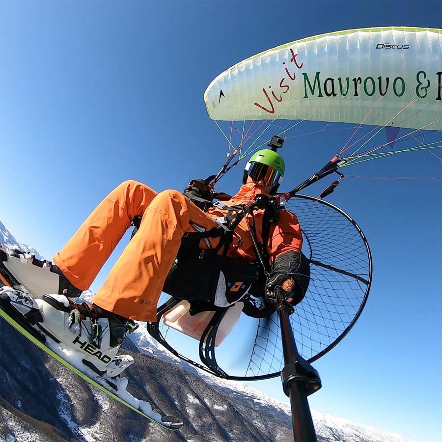 Летање над зелените врвови на Шапка