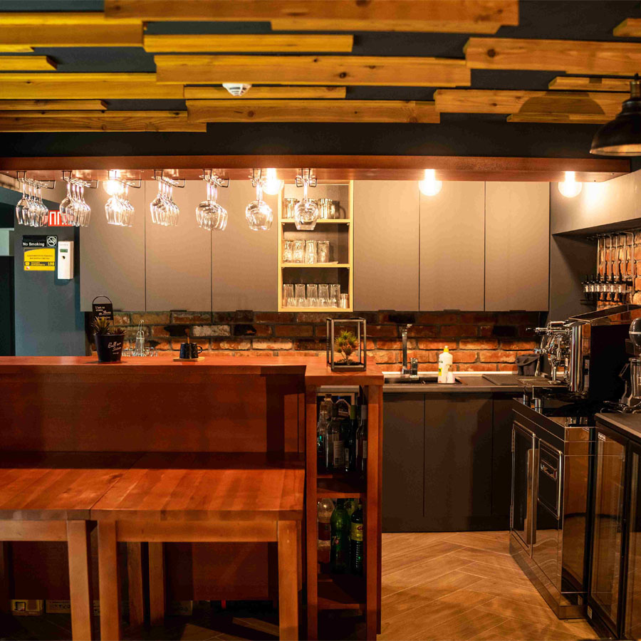 Пријатна атмосфера во кафе-барот