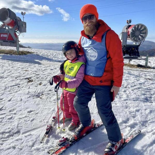 ski-shkola-i-iznajmuvanje-oprema-ponikva-kocani