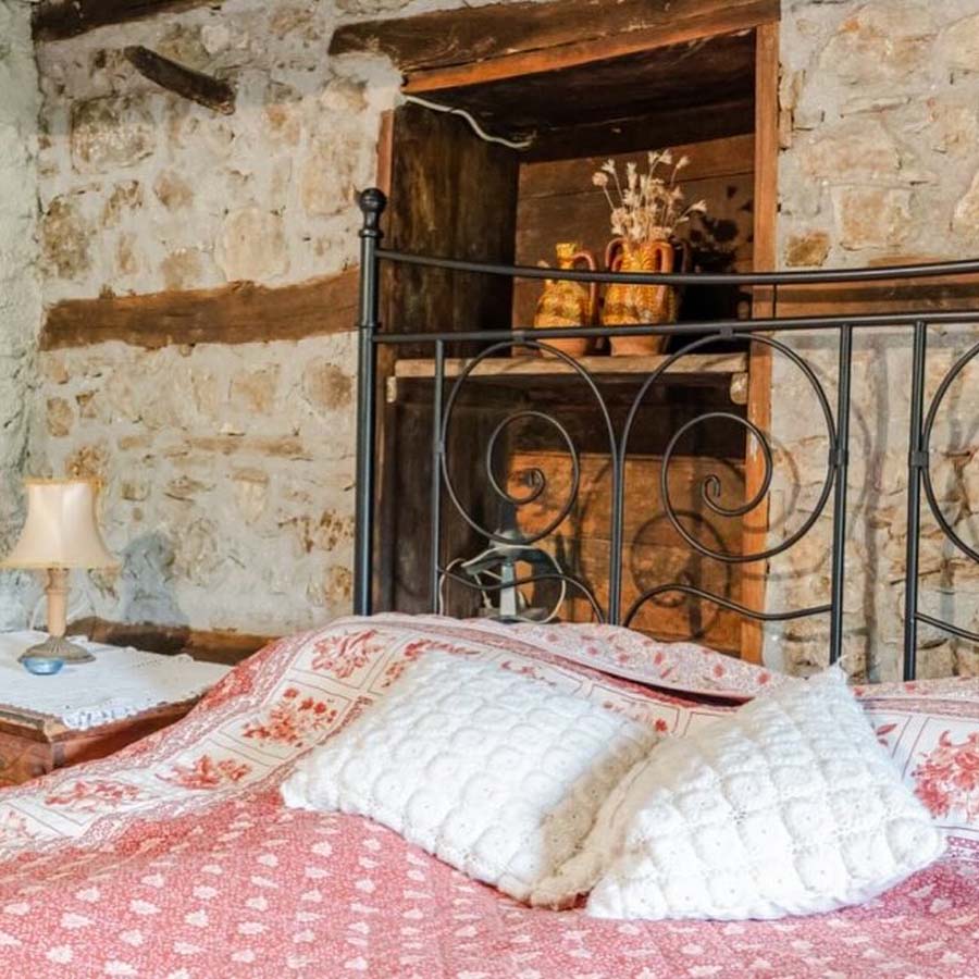 Удобно сместување со поглед на планина