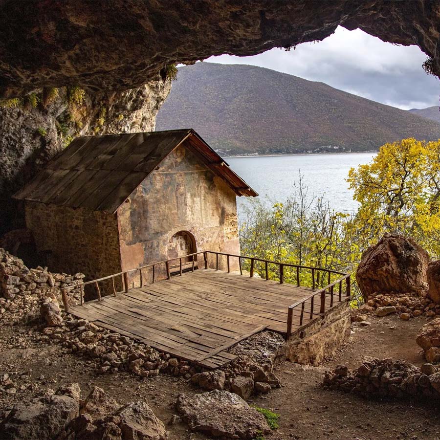 Лиценциран водич за историјата на Битола.